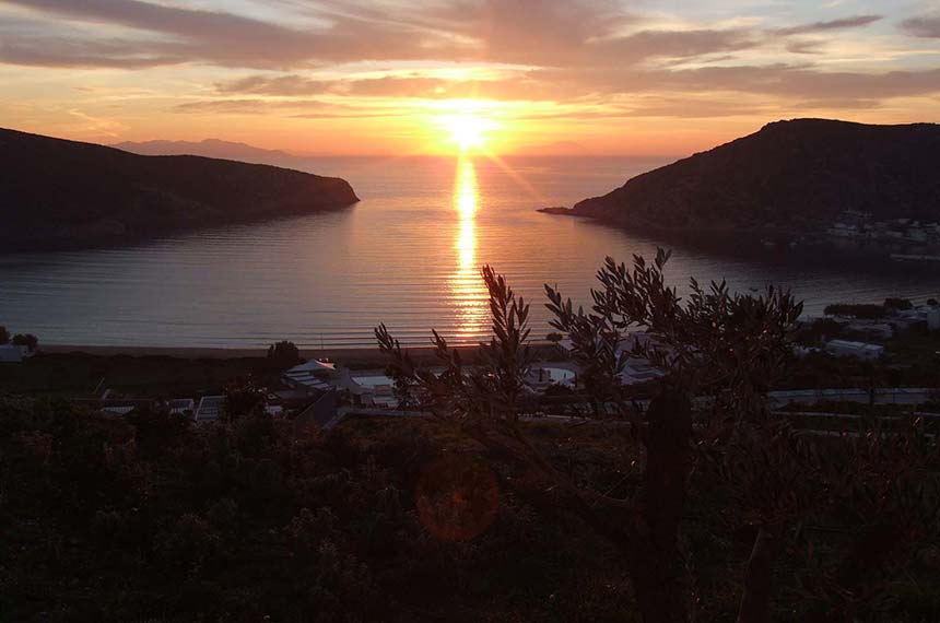 Coucher de soleil à Vathi sur l'île de Sifnos